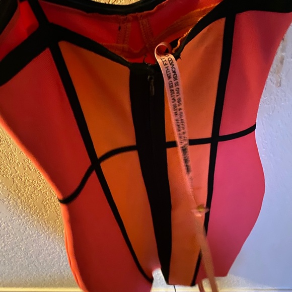 Selling a house of celeb boutique bandage dress - Picture 4 of 9